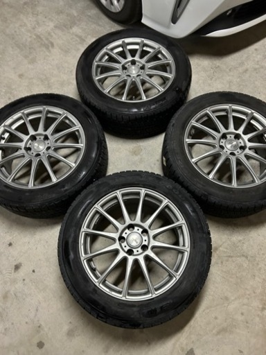 スタッドレスタイヤ　235/55/R18 4ヶ月使用