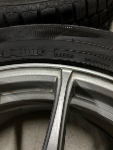 スタッドレスタイヤ　235/55/R18 4ヶ月使用