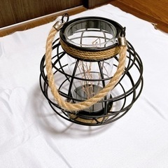 LEDランプ　卓上ランプ　レトロなデザイン　電池付き