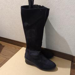 ★数回のみの使用★　ストレッチ美脚ブーツスエード調23cmの画像