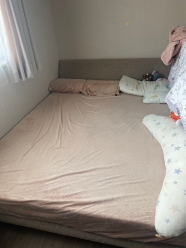 キングサイズベット(マットレス付き)