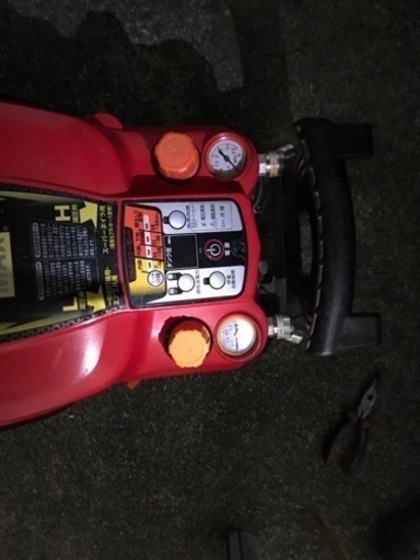 エアーコンプレッサー