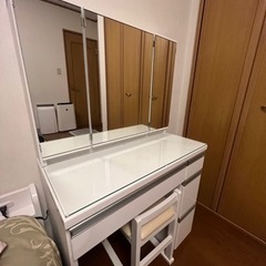 ニトリ　ドレッサー　美品　椅子付き　配達致します。