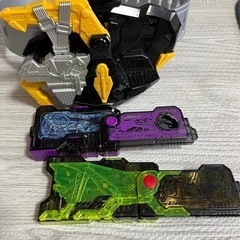 仮面ライダー　ゼロワン！ベルト、フィギュアおもちゃセット！