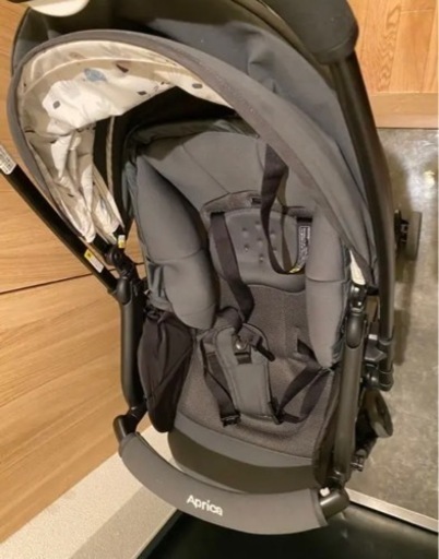 アップリカ　カルーンエアー　ベビーカー