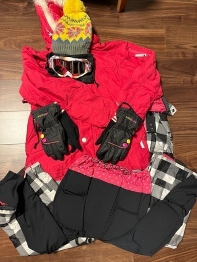 【お譲り先決まりました】⭐︎美品⭐︎レディース　スキー/スノーボードウェア一式　Lサイズ