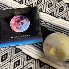 小物入れにチョコレートの缶中身無し