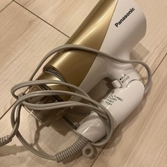2019年製Panasonicドライヤー、2000円でお譲りします。
