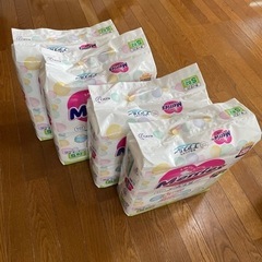 メリーズ紙おむつ新品の画像