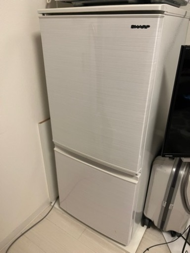 【美品】202年製SHARP 冷蔵庫　137L SJ-D14F-W