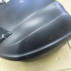 バイク部品　ホンダ　HONDA　PCX　純正　リアボックス　BOX　35L　81101-KZL-860　訳アリ　中古品の画像