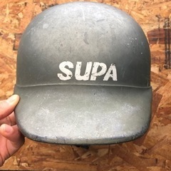バイクのヘルメットの画像
