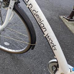 自転車　ホワイトの画像