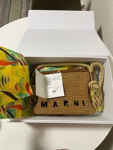 マルニショルダーバッグ