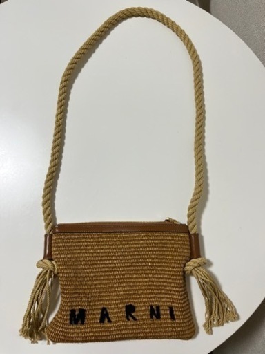 マルニショルダーバッグ