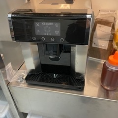 オシャレな製氷器、アイスメーカー？
