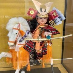 五月人形　馬乗大将　ガラスケース飾りの画像