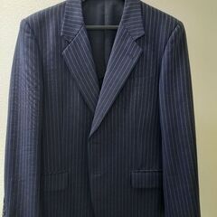 上質なジャケット(右手元に汚れあり)