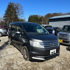 ホンダステップワゴン平成24年車　99,440km 車検6年／1月
