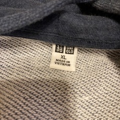 ユニクロ　パーカー　XL 中古品の画像