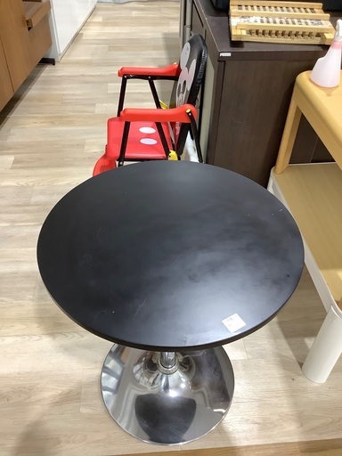 ラウンドカウンターテーブル 昇降式　入荷致しました！