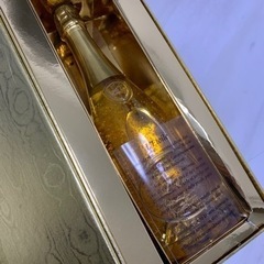 金粉入り　スパークリング　シャンパン　ワイン　イタリアの画像