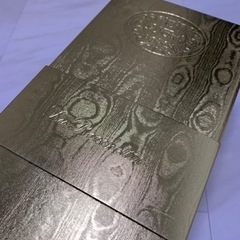 金粉入り　スパークリング　シャンパン　ワイン　イタリアの画像