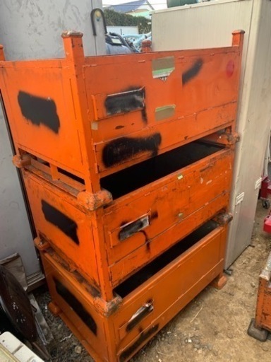 パレト　鉄の箱