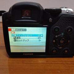 FinePix S8000fd 光学式18倍ズーム　単三電池で動作の画像