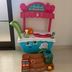 アイス屋さん　パン屋さん　おもちゃ