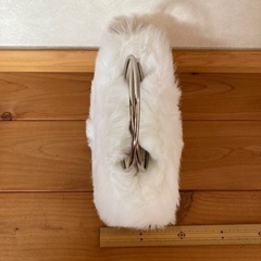 新品ファーバッグの画像