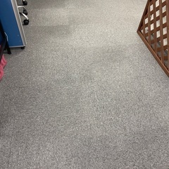 タイルカーペット　約200枚　50×50㎝の画像