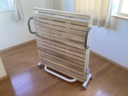 ニトリ　折りたたみスノコシングルベッド