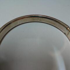 LedaSilmaレダシルマ ダイヤ付シルバーバングルの画像
