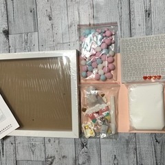 【値下げ】新品⭐️ ベビーフォトフレーム 手形足形キット ピンク 赤ちゃん 木製 無毒安全 出産祝いの画像