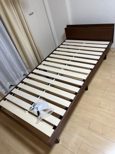 【引取先決定済み】シングルベッドフレーム売ります。