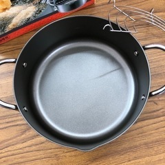 未使用品　天ぷら鍋　20cm   お手頃サイズ　人気商品‼︎   おすすめ　お買得　の画像