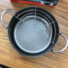 未使用品　天ぷら鍋　20cm   お手頃サイズ　人気商品‼︎   おすすめ　お買得　の画像