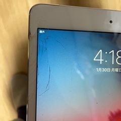 iPad mini2 画面割れ有 動作問題無しの画像