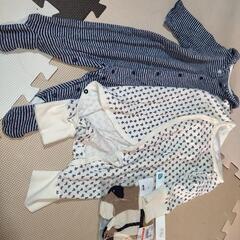 ベビー服秋頃60~70　2枚＋新品未使用靴下＋腹巻き＋帽子