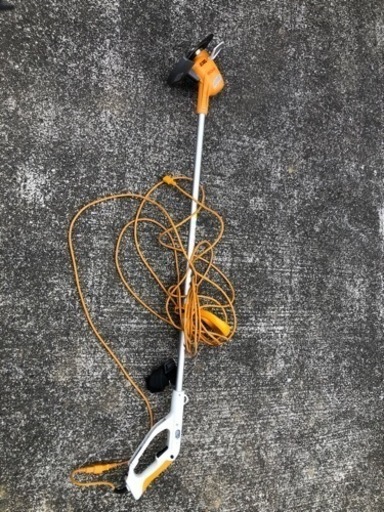 草刈り機