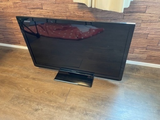 テレビ　VIERA 37型　2012年製