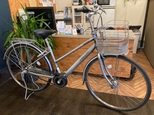 取引中【後輪タイヤ新品！ブリヂストンアルベルト！】一発二錠！LEDオートライト　内装３段　27インチ自転車　シルバー