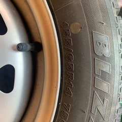 軽自動車スタッドレスタイヤ中古売ります。