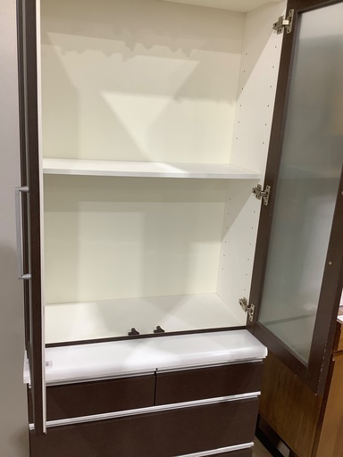 食器棚 2枚扉　高さ約200cm 幅約80cm 奥行約45cm 入荷致しました！