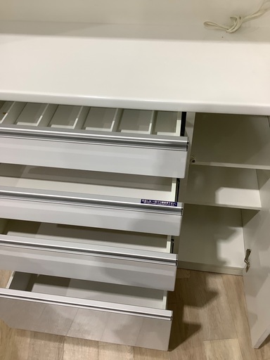 レンジボード Pamouna 高さ約210cm 幅140cm 奥行約45cm 入荷致しました！