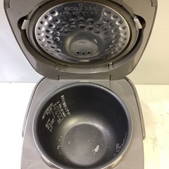 受渡済　ZOJIRUSHI 3合炊きIH炊飯ジャーNP-GB05の画像