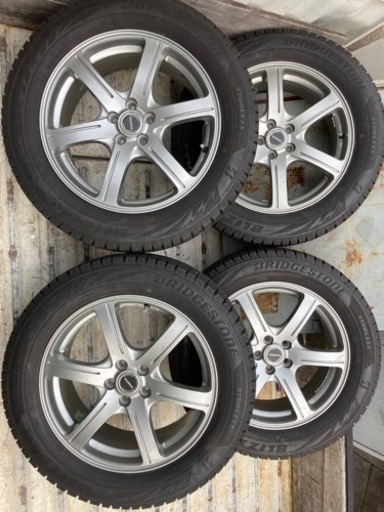 ブリヂストンスタッドレスタイヤ(値引き交渉可能)