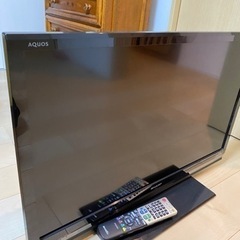 【取引中】SHARP 2012年式テレビ  32型　リモコン付きの画像