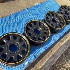 ■200系ハイエース■ ホイール1台分 4個セット 引取り限定で販売します